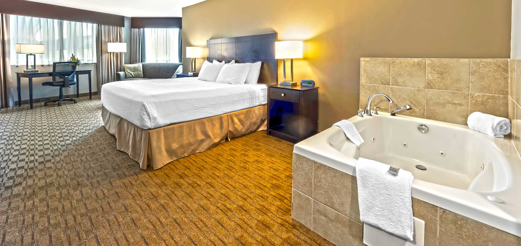 Hotel Suite- Pool-View